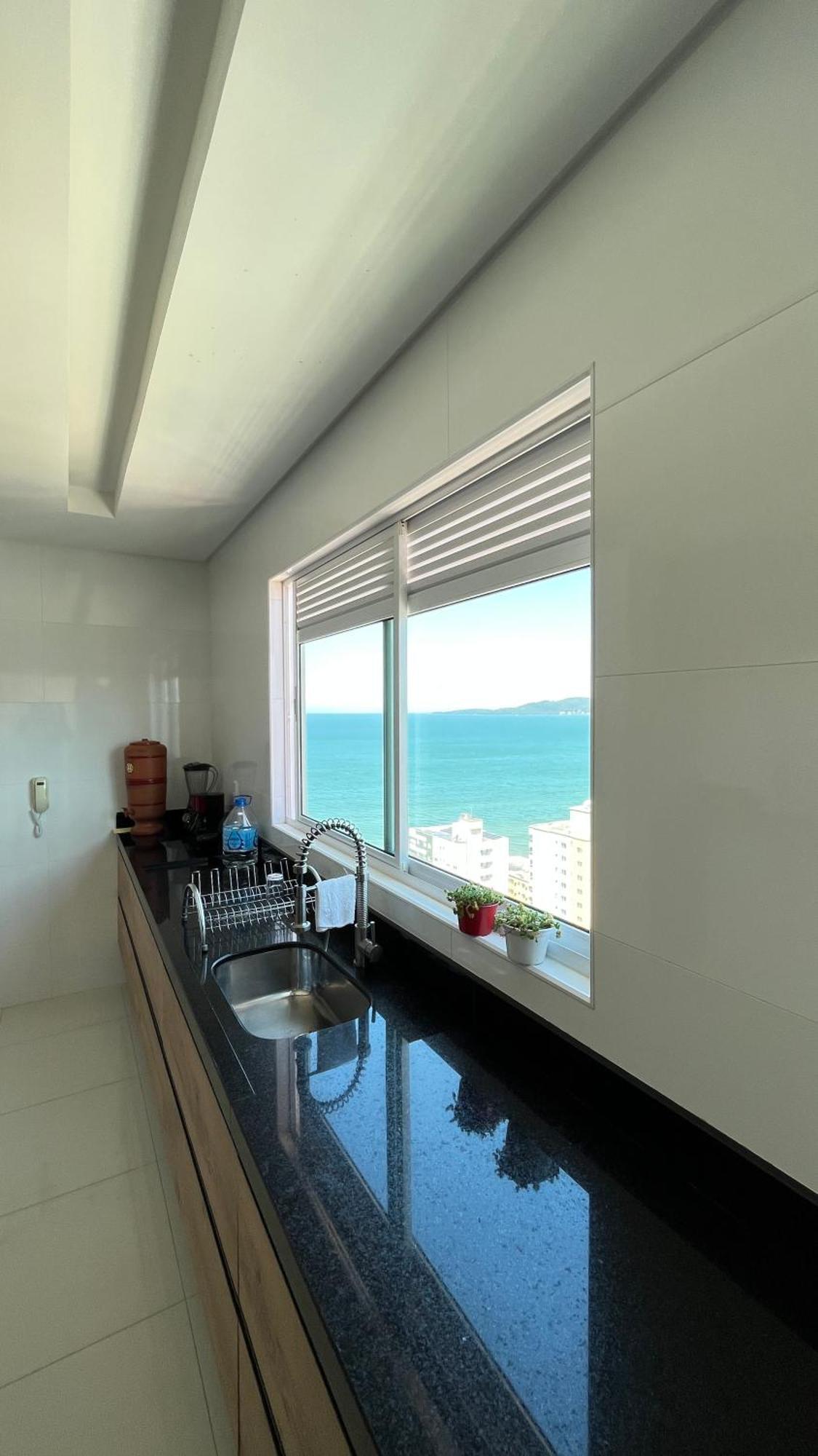 Cobertura Com Belissima Vista Para O Mar E Jacuzzi Itapema Exterior photo